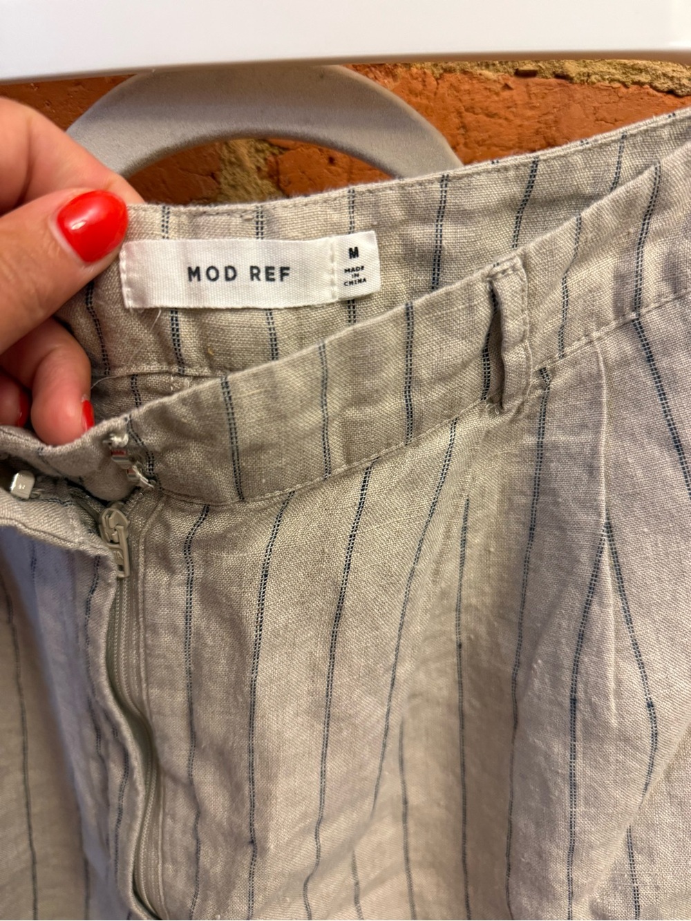 MOD REF Women’s Beige Linen-Blend Pinstripe Shorts